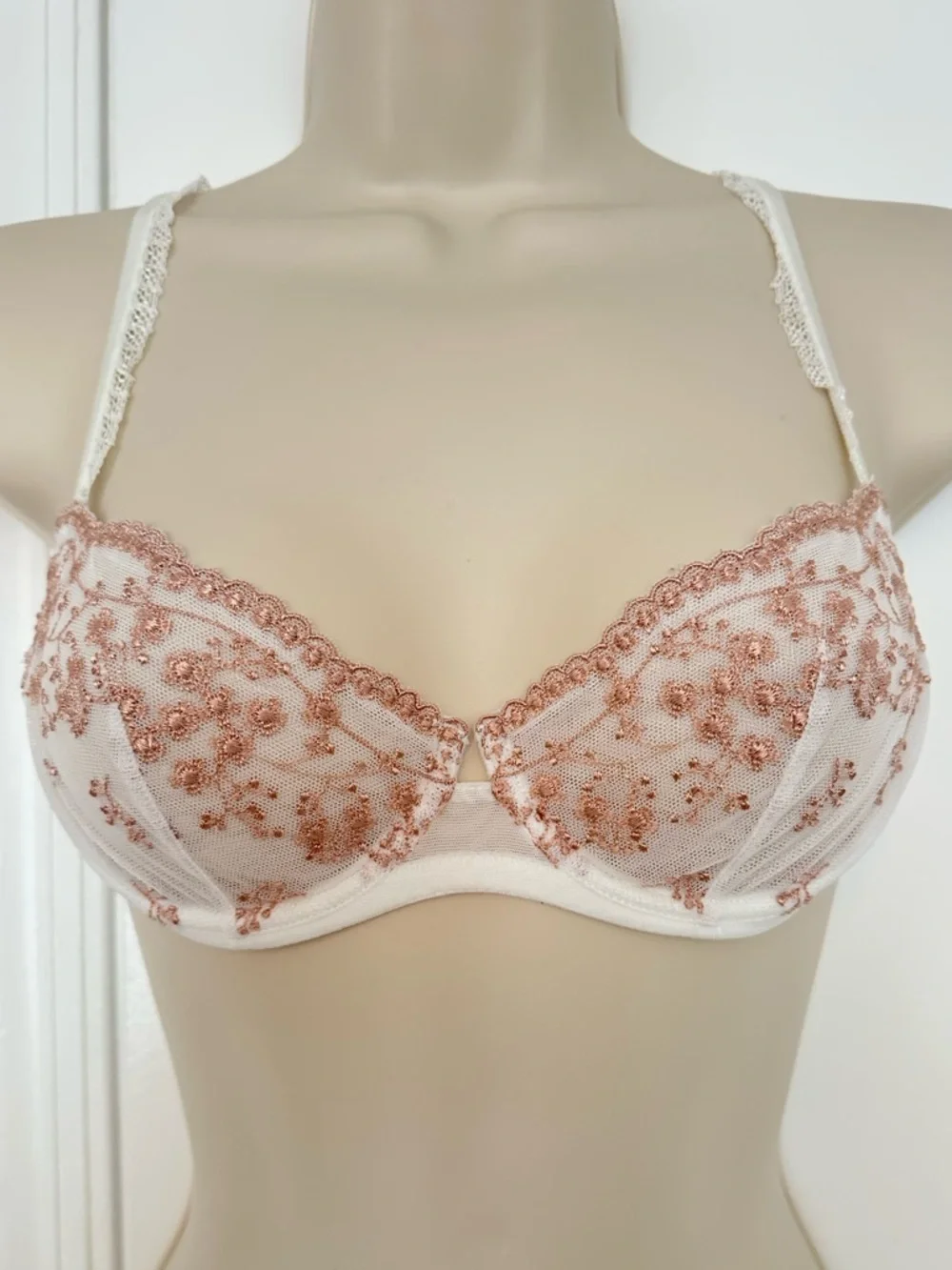 La Perla White and Brown Floral Lace Bra